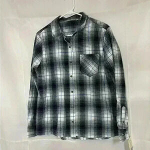 New with tags, mens size large mountain and isles plaid button up shirt, #N483